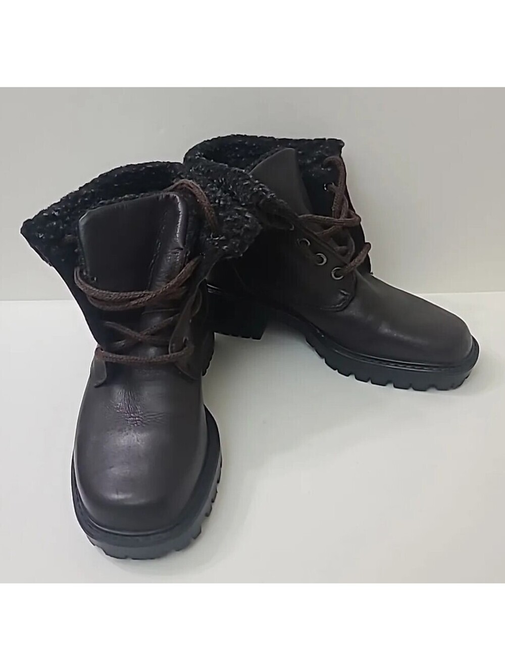 Blondo Canada Women's Boots Size 6M Lace Up Brown with Faux Shearling Waterproof